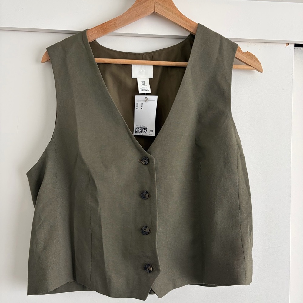 H&M NWT Olive Green Women's Vest Top - Classic Tailored Style